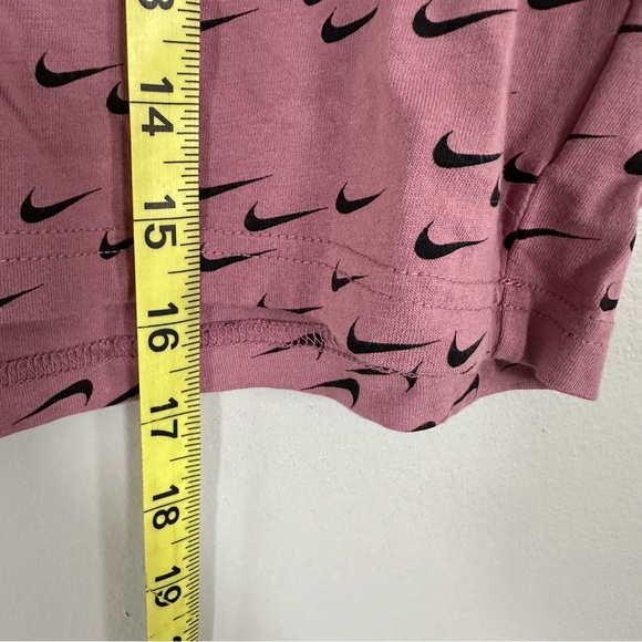 Nike crop tee size L in good condition - Picture 4 of 5